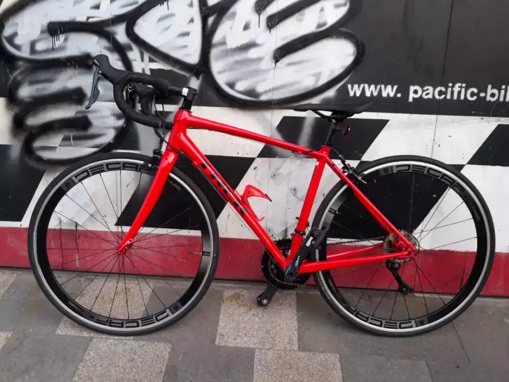 Dijual sepeda Roadbike trek DOMANE AL3