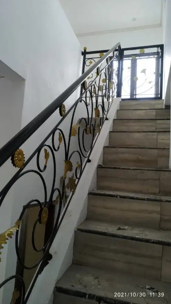 Railling tangga /balkon besi tempa