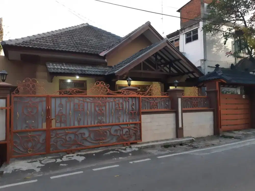DIJUAL RUMAH DI JALAN TALANG, MENTENG