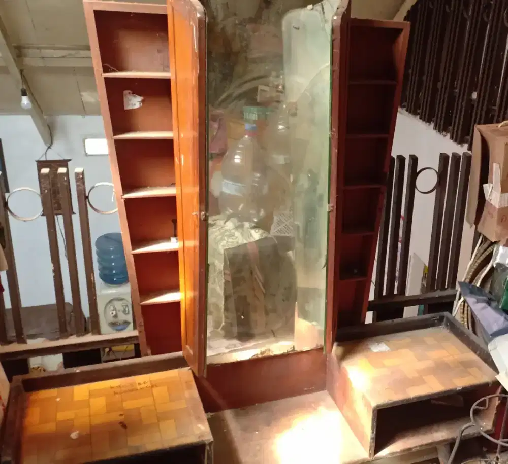 Meja rias besar jati