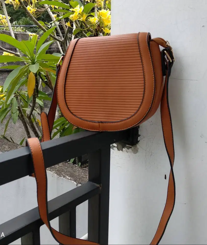 Tas Tali Panjang Coklat Muda