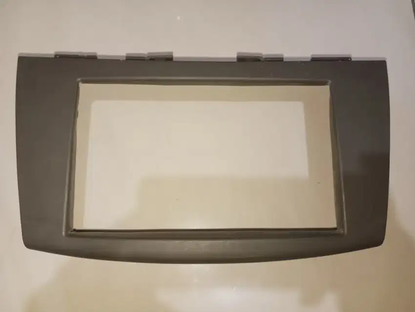 Frame double Din Ertiga