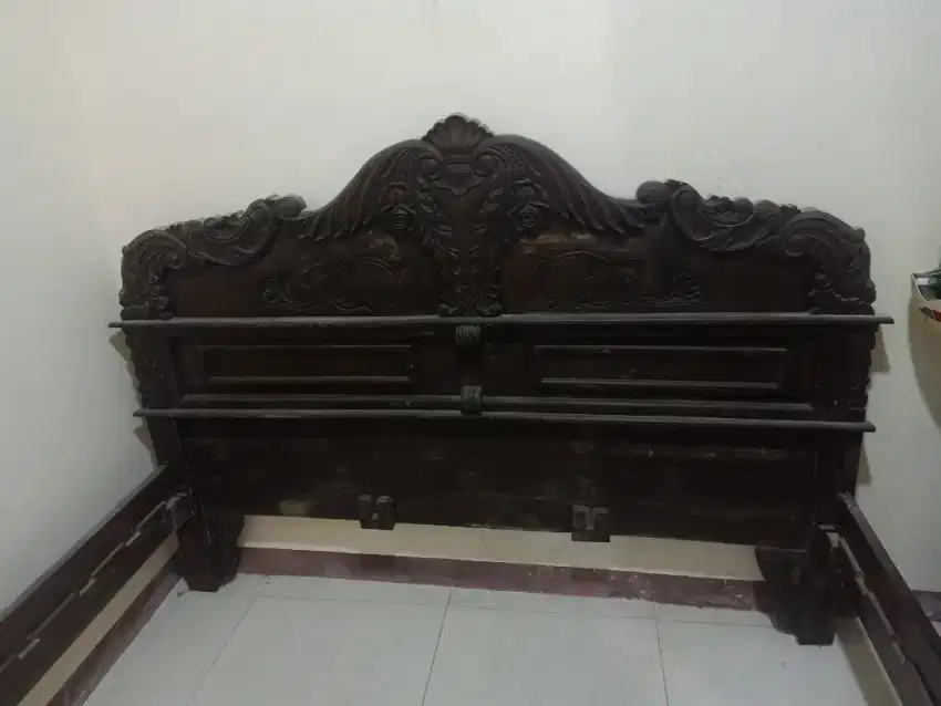 jual tempat tidur kayu jati asli