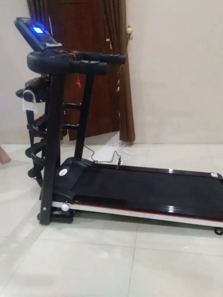 TREADMILL ELEKTRIK TOTAL FITNES TIPE 607