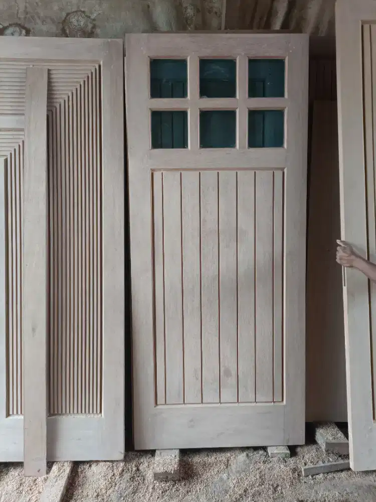 Daun pintu kayu samarinda