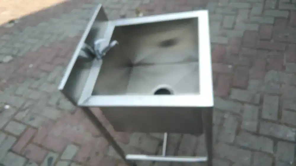 Sink Stainles uk.50 x 50 x T.77 cm  kedalaman 30 cm