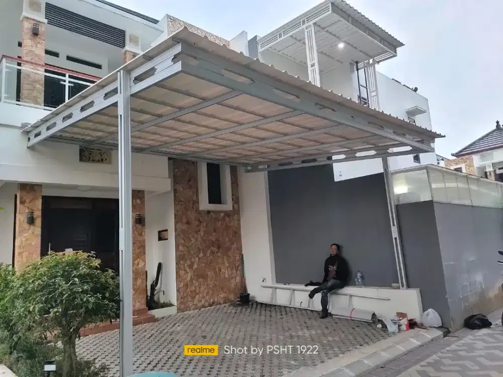 Kanopi baja ringan halaman depan