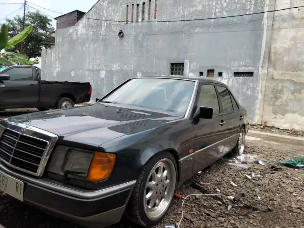 kaca film mobil menambah privasi