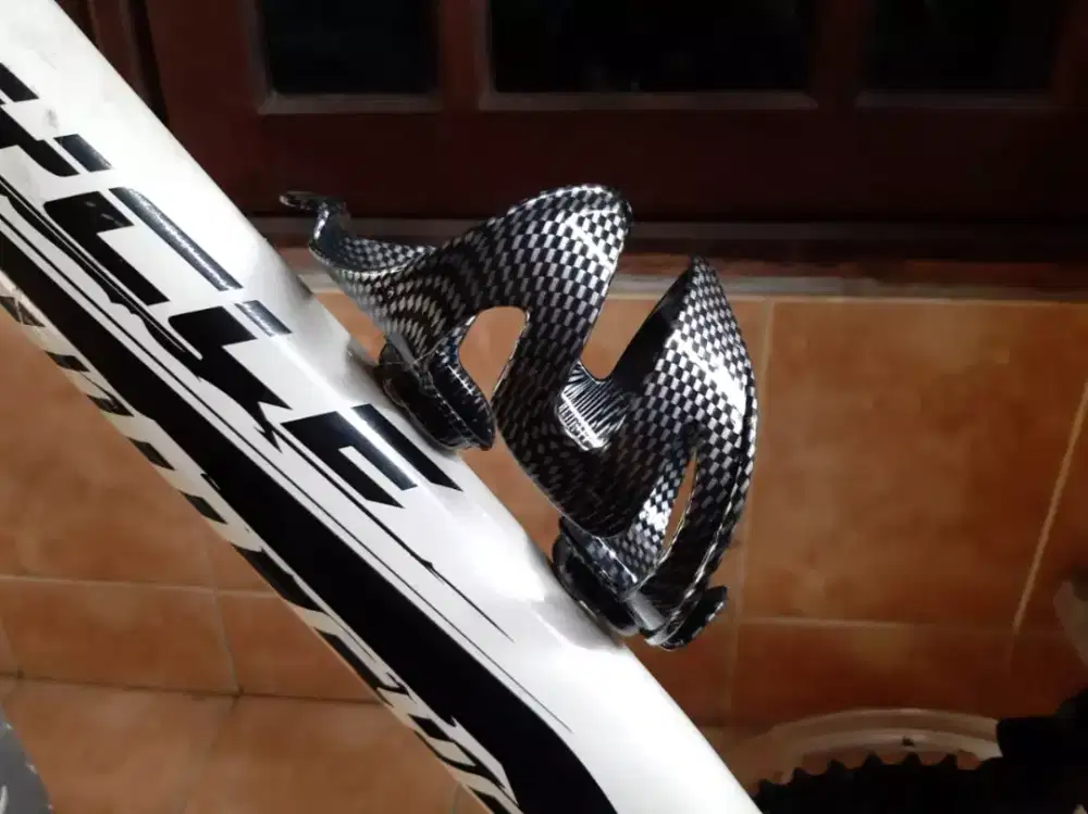 Holder Botol Minum Sepeda