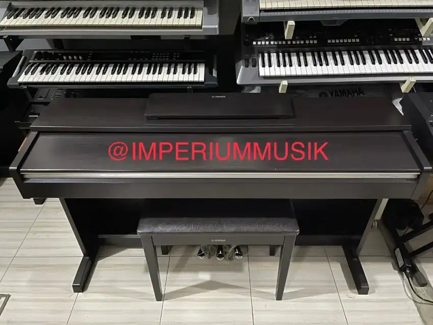 PIANO YAMAHA ARIUS YDP 142