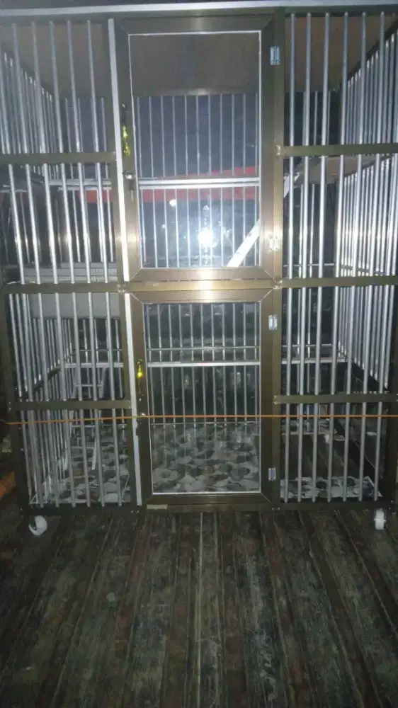 Kandang kucing alumunium