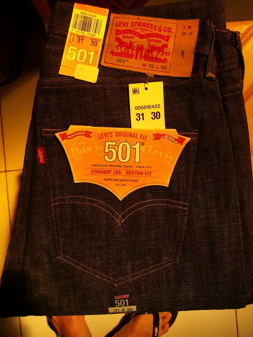 Celana Jeans Levis 501- 0422 Authentic ( Biru Gelap - Serat - Tebal )