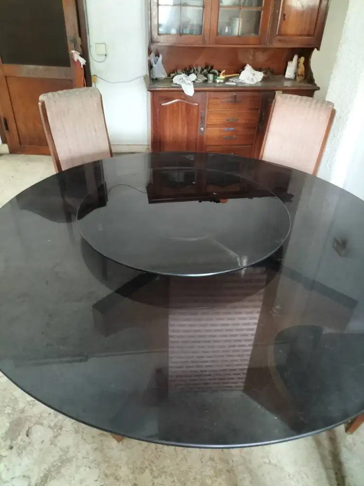 MEJA MAKAN JATI BULAT KACA