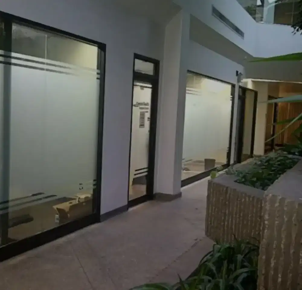 Ada wallpaper dinding, sticker cutting, stiker sanblas buram motif