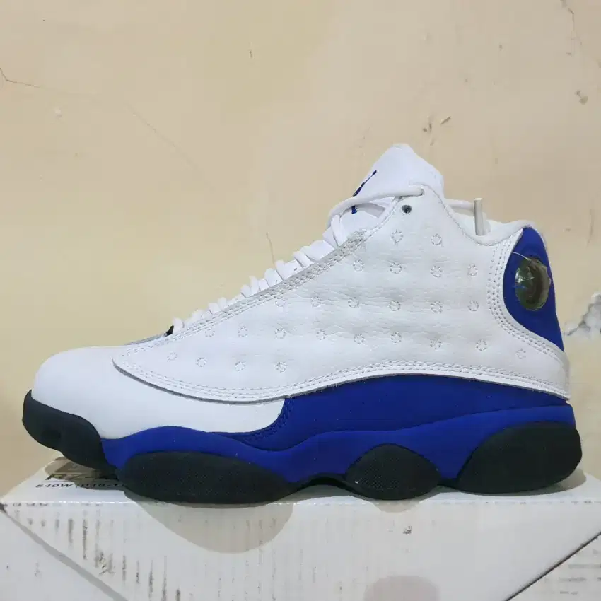 NIKE AIR JORDAN 13 RETRO WHITE FRENCH BLUE  (baru)