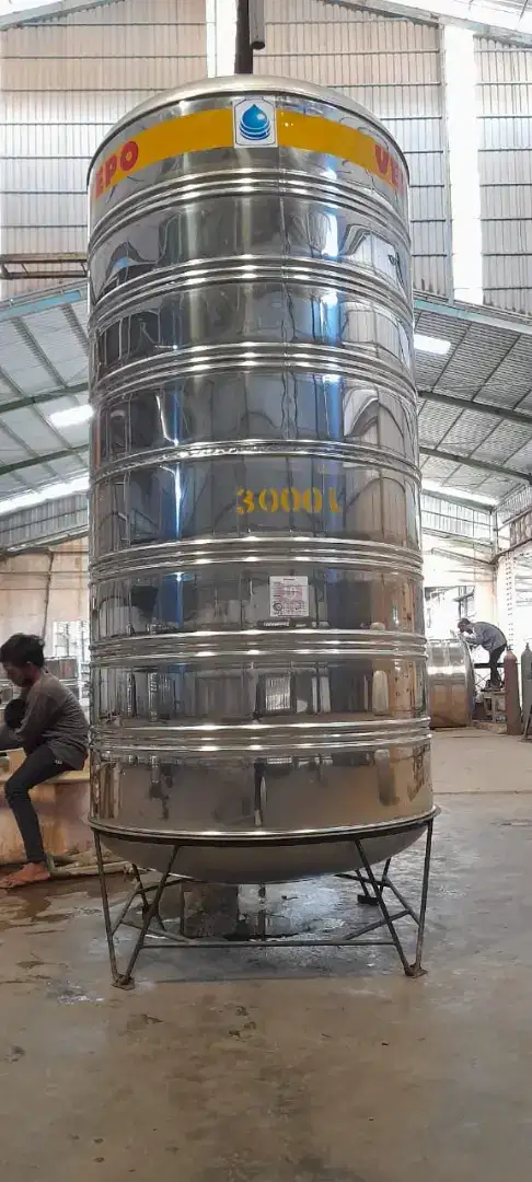 Tandon air Stainless 3000lt BARU