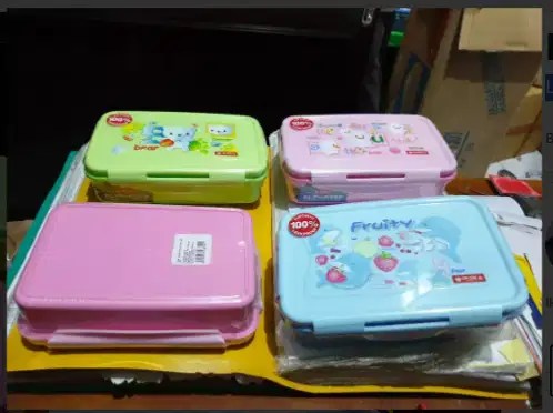 Lunch Box Klip To Keep Lion Star 950 ml