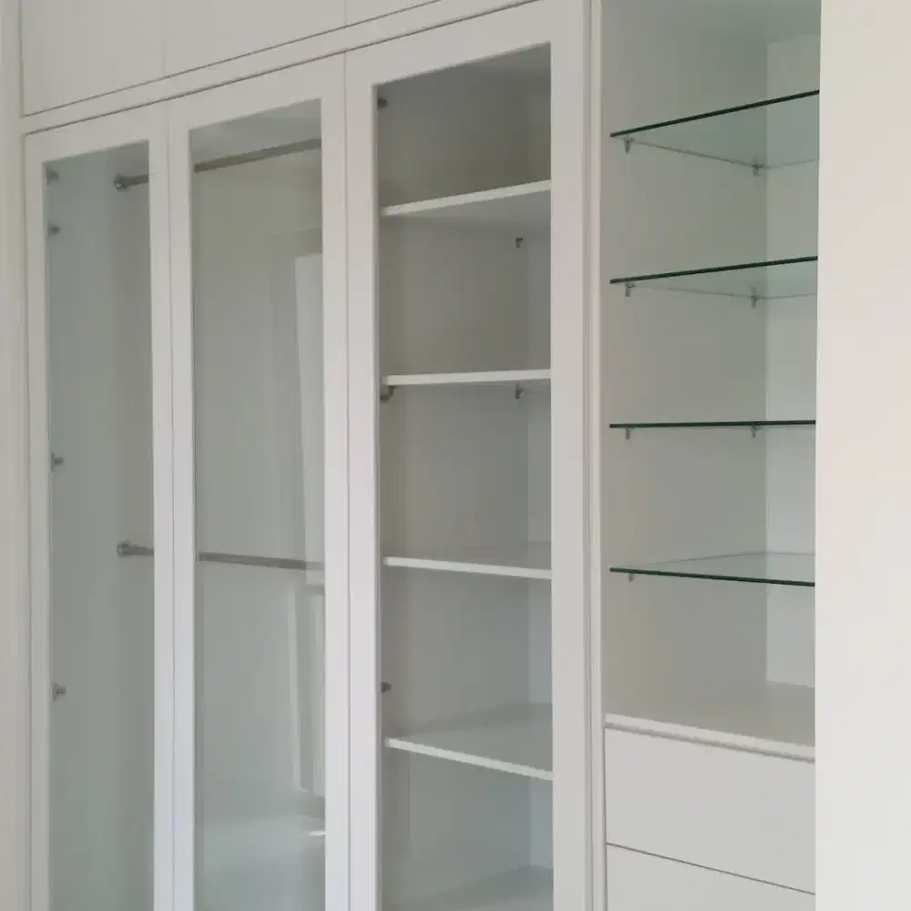 Lemari pakaian custom murah