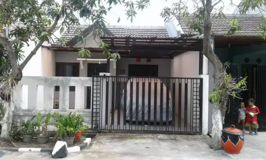 Rumah Mungil Disewa Driyorejo Kota Baru.