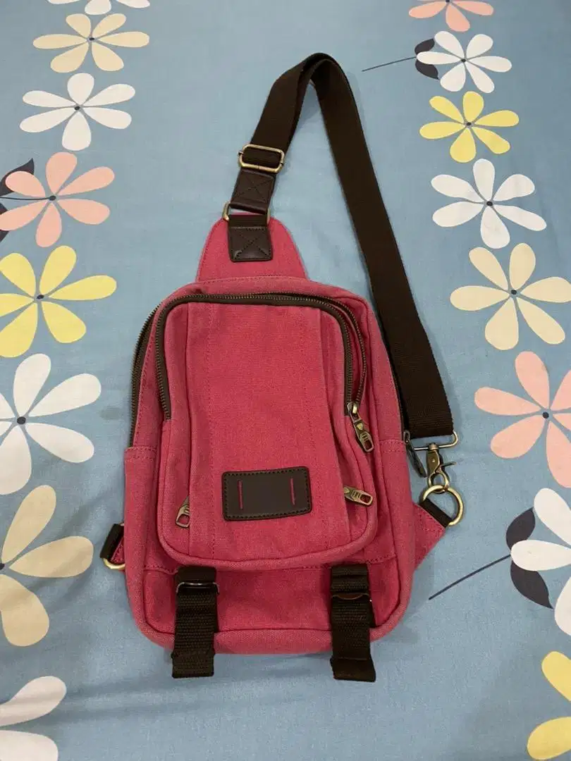 preloved FULL HARDY original tas selempang / slingbag - unisex