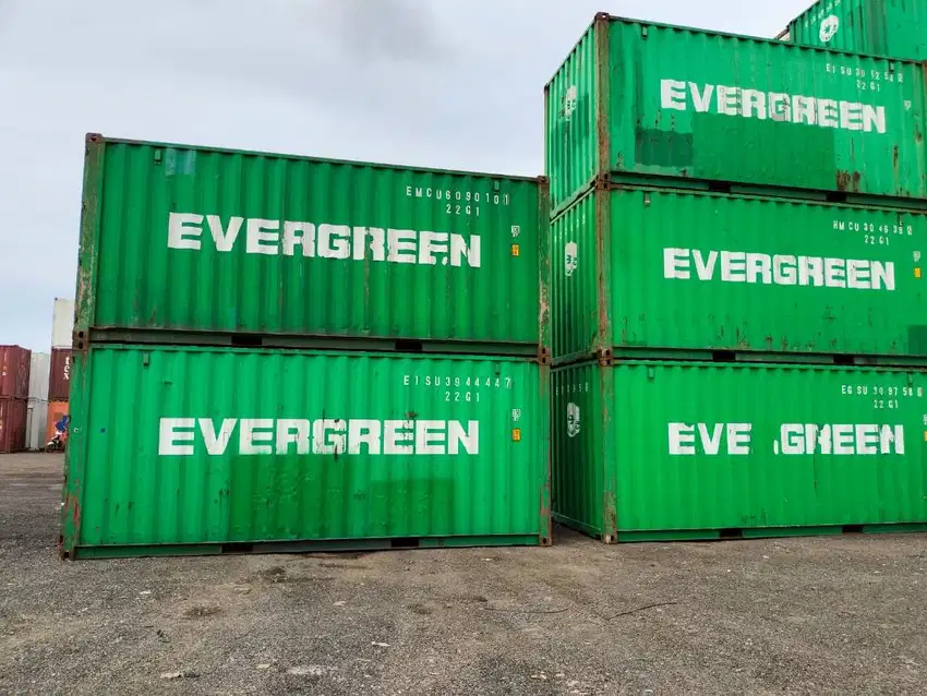 CONTAINER 20 FEET DAN 40 FEET KONDISI 70-80%