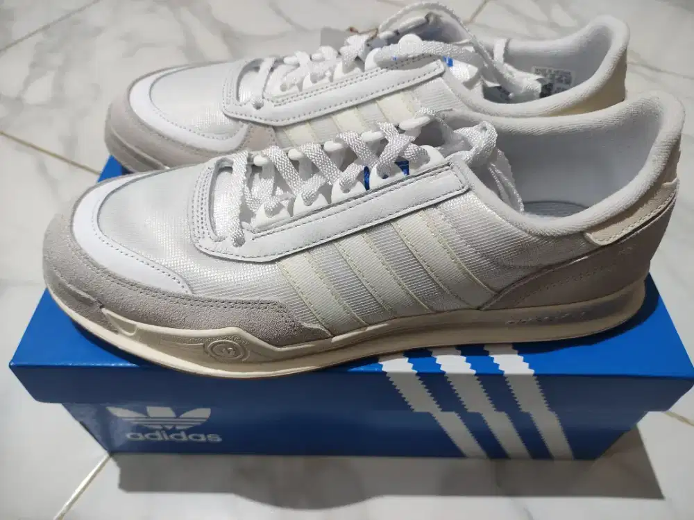 Sepatu Adidas CT86
