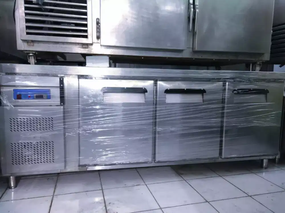 UNDER COUNTER CHILLER 3PINTU