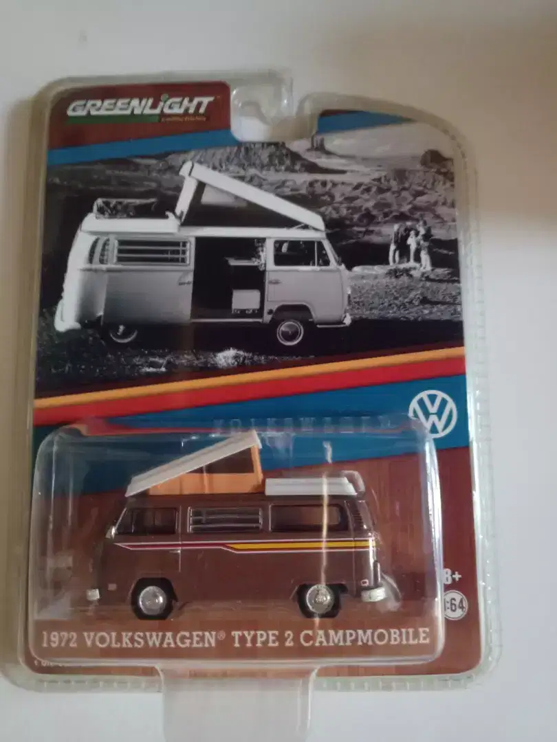 Greenlight 1/64 1972 Volkswagen type 2 Westafalia ( Camper Coklat )