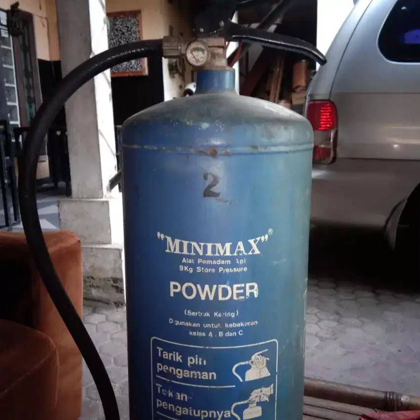 Tabung racun api 9 kg merk CHUUB