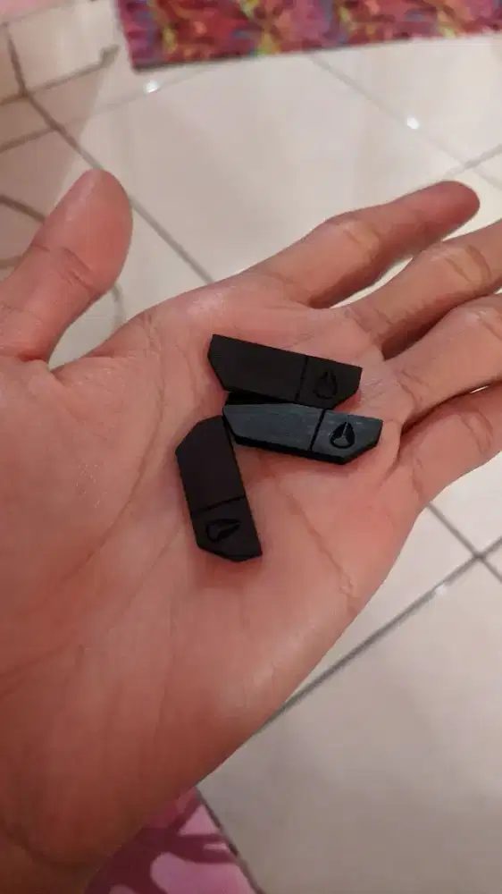 Tombol Jam Tangan Nixon Re Run