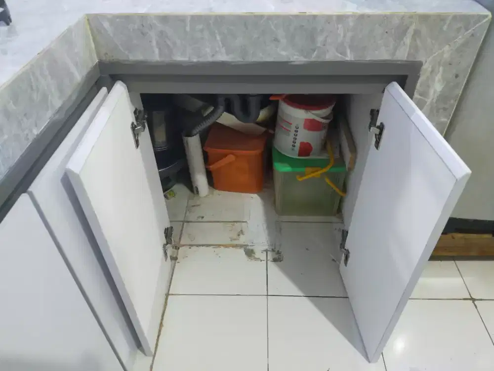 Kitchen set, lemari pakaian, lemari bawah tangga dll custom-custom