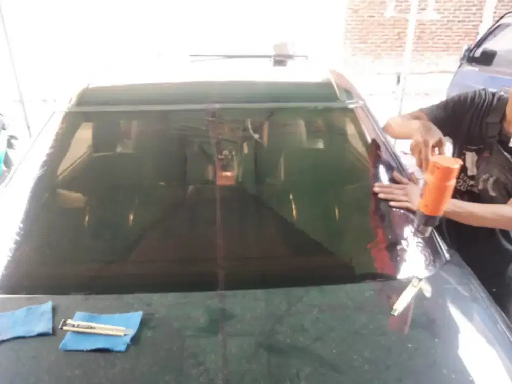 pasang dan ganti kaca film mobil