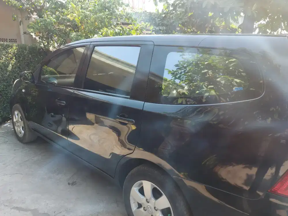 kaca film mobil hitam dan silver KTT