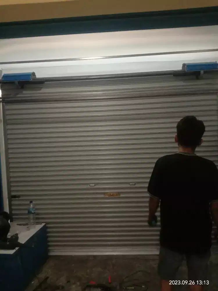 Jasa pemasangan rolling door murah jabodetabek
