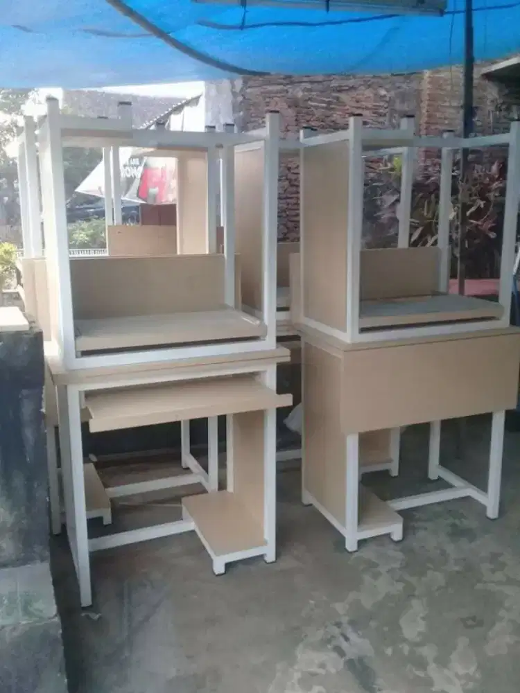 Meja kampus. Meja komputer pc.meja lab.meja sekolah.minimalis