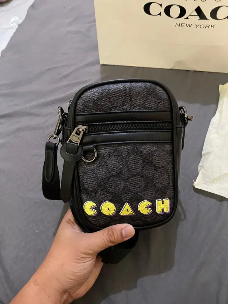 Tas sling bag 2025 pria coach