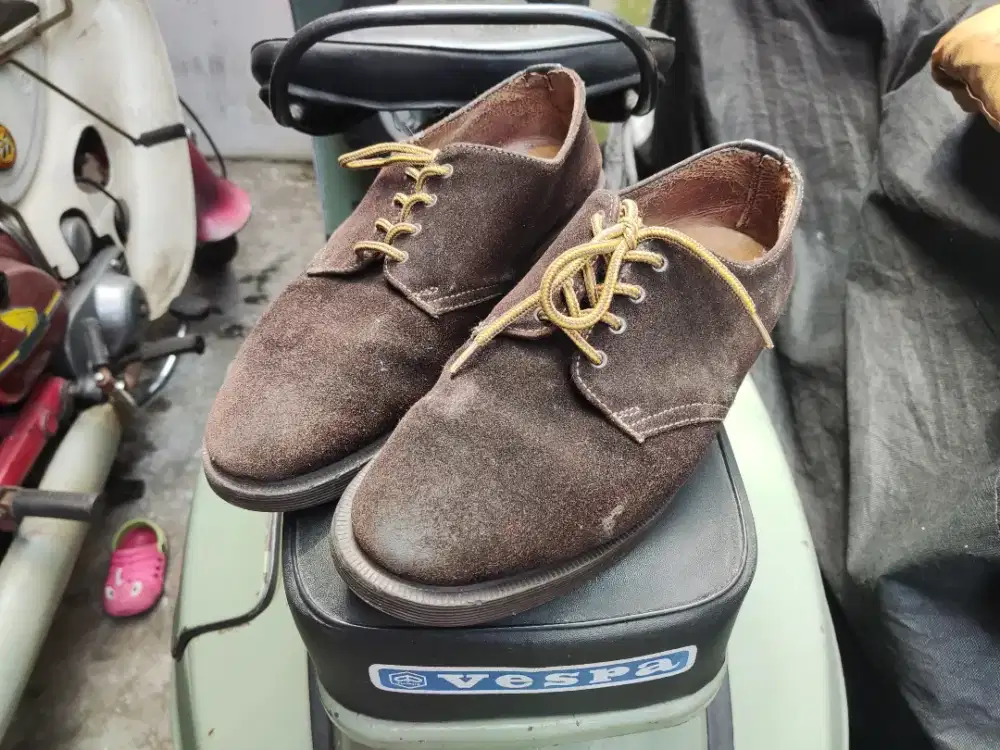 Dr martens low 4 hole suede MIE