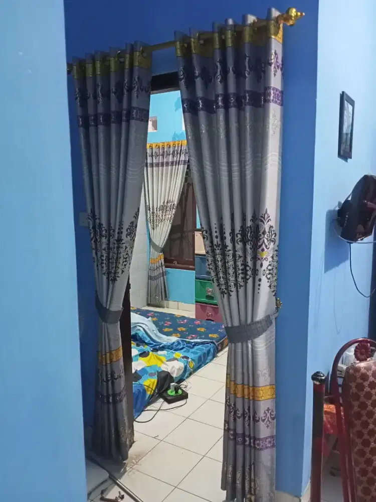 Gorden jendela dan pintu