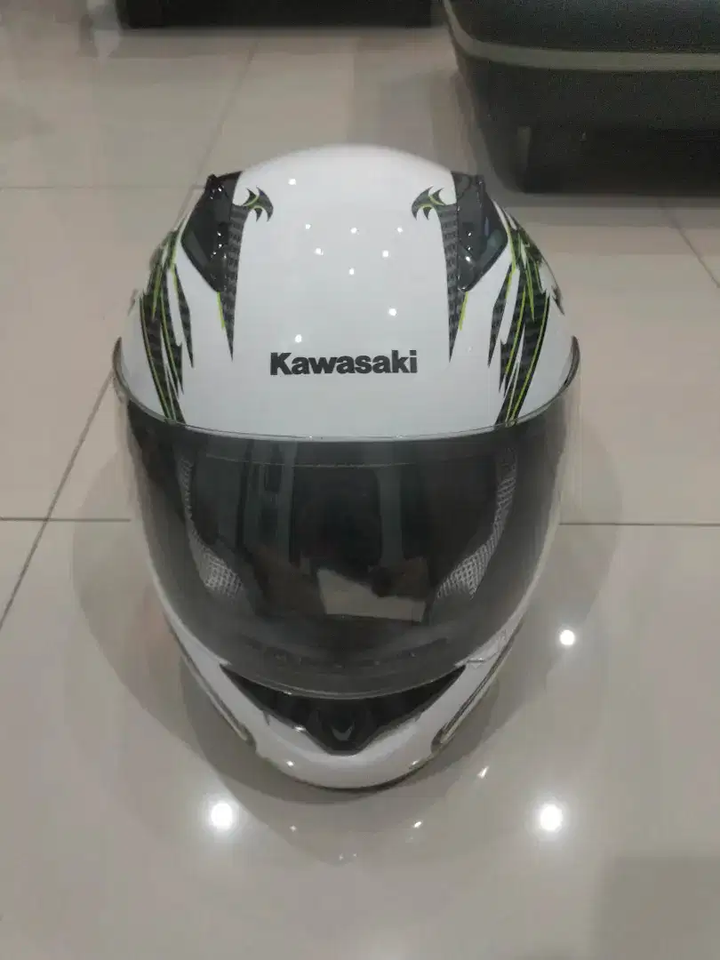 Helm full face merk Kawasaki 99% mulusss