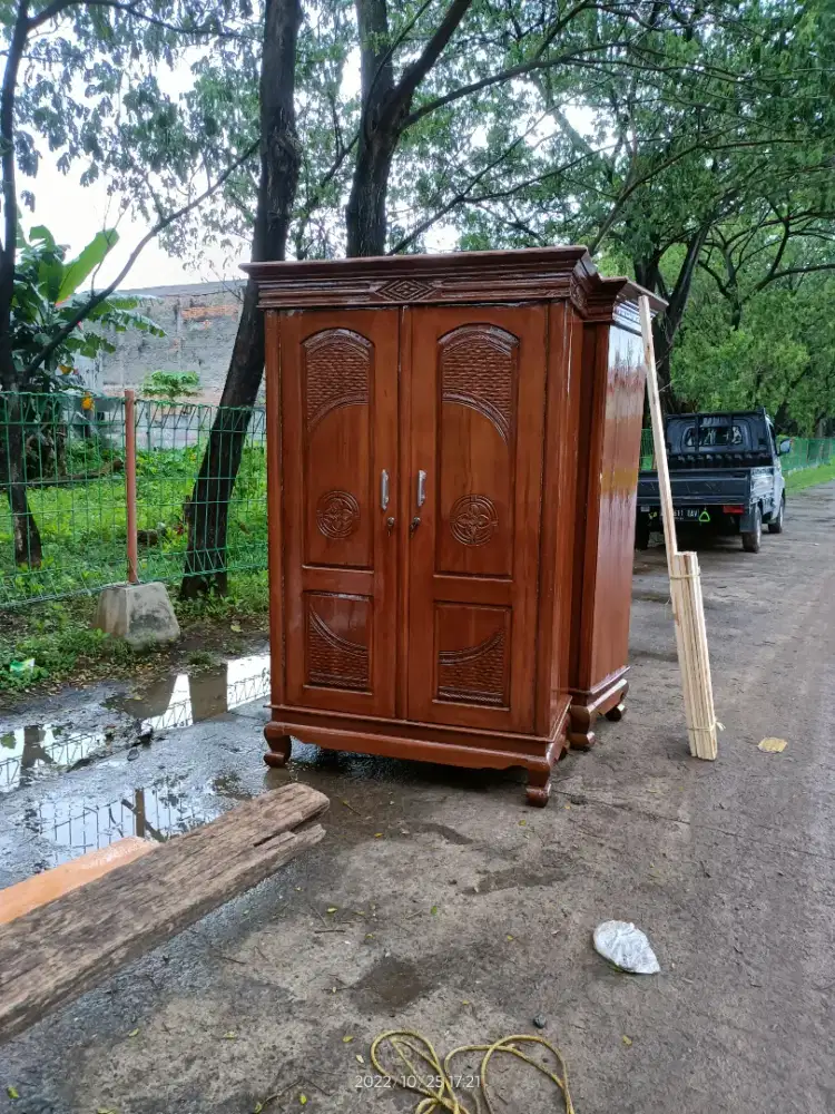 Lemari pakaian kayu jati 2 pintu