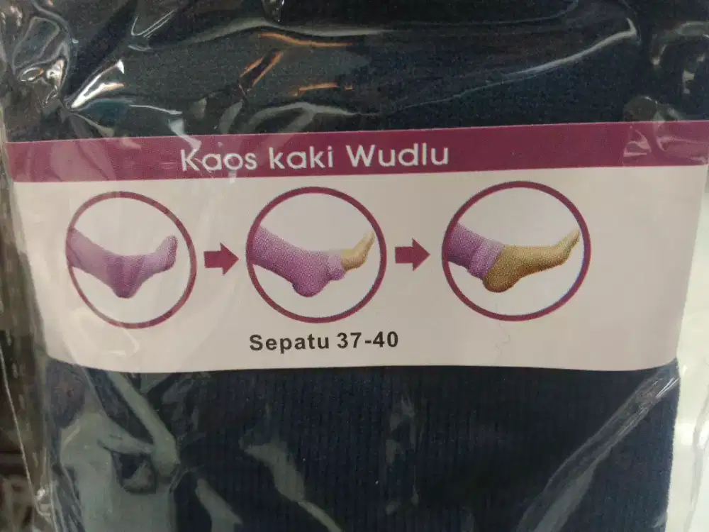 Kaos kaki wudhu Rp 30.000