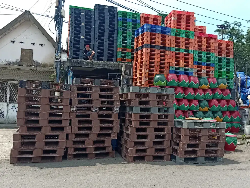 Palet plastik bekas kondisi bagus murah