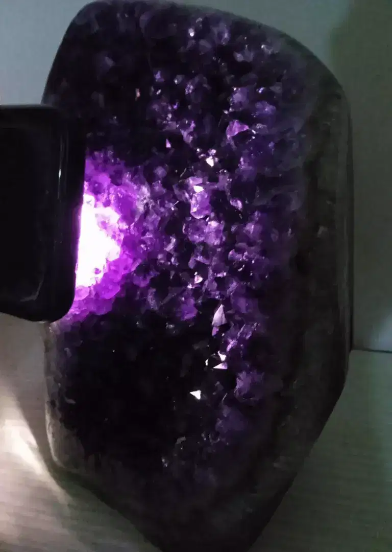 Batu Kecubung Amethyst Geode