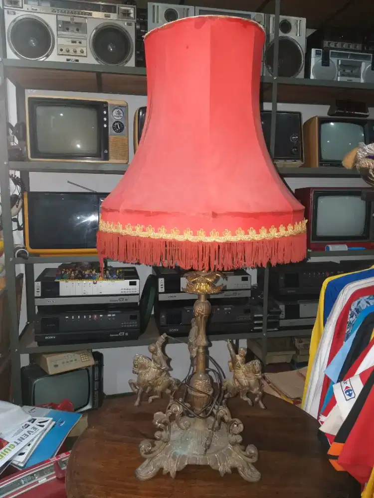 Lampu kerajaan bahan kuningan tinggi 1 meter