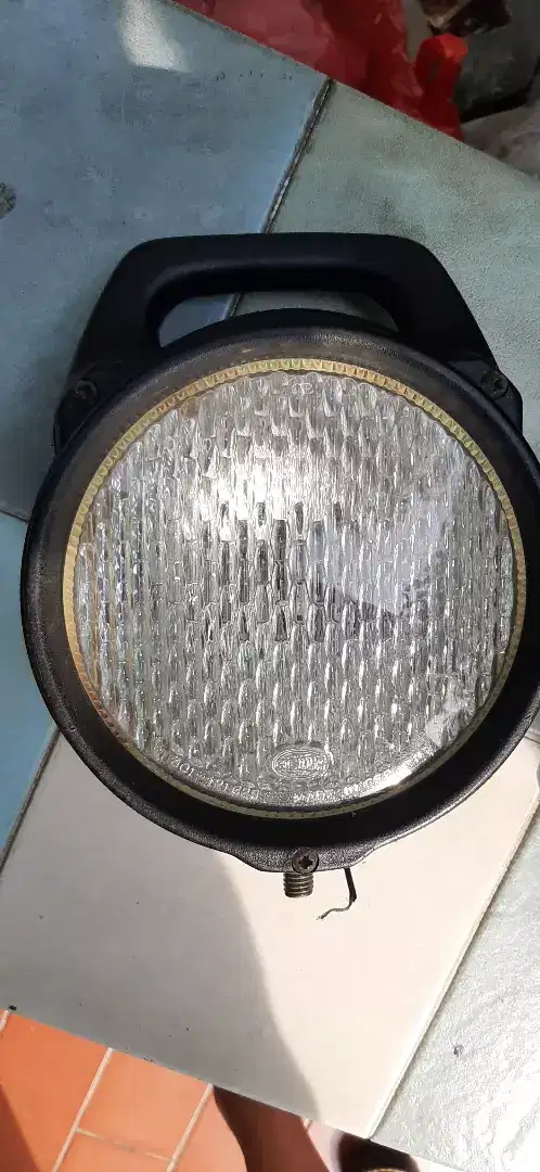 Lampu tembak Hella Matador