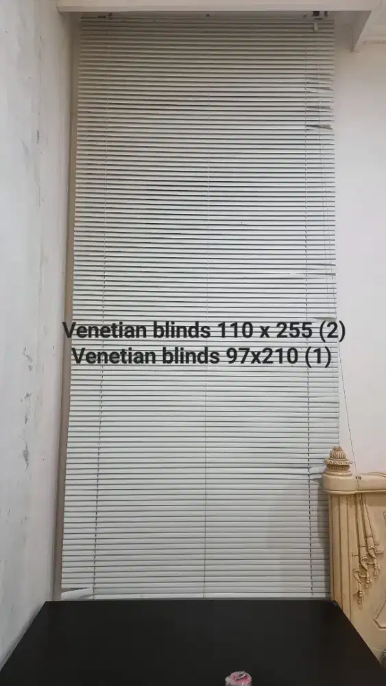 Venetian Blinds Gorden Rumah Putih