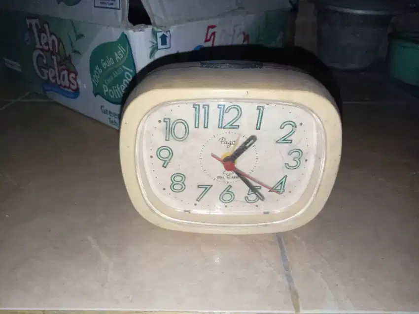 Jam alarm merek pagol