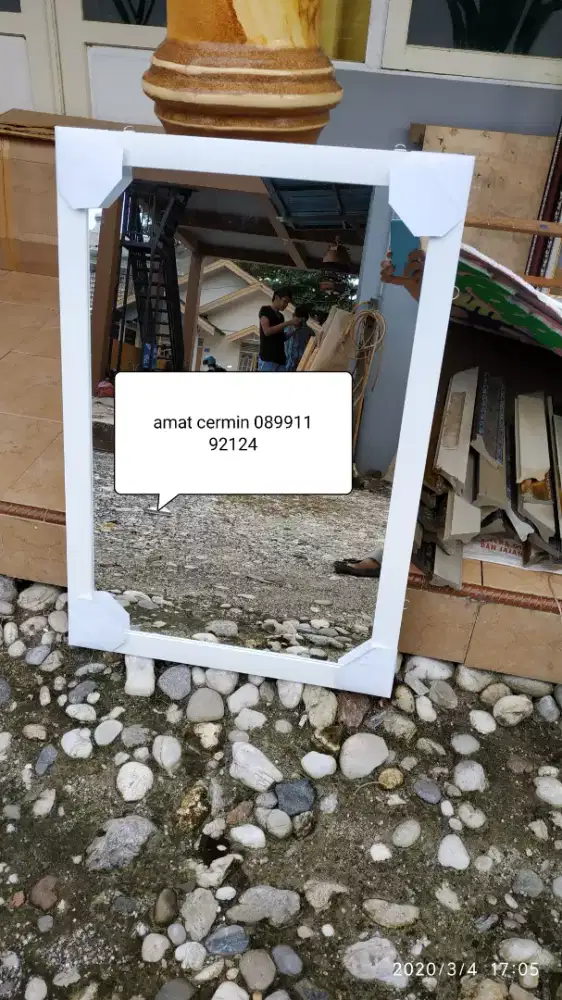Cermin. Gantung.buat bercermin