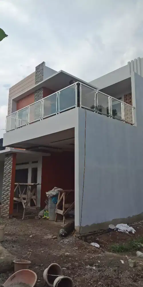 Pagar balkon kaca railing tangga kaca stainles