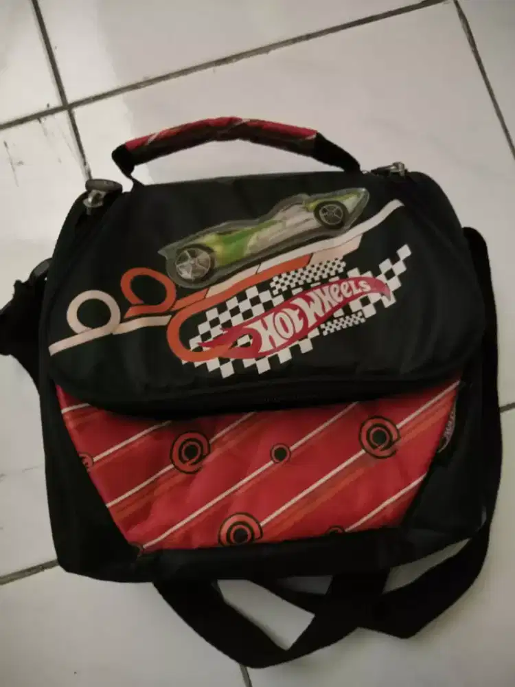 tas serbaguna hot wheels